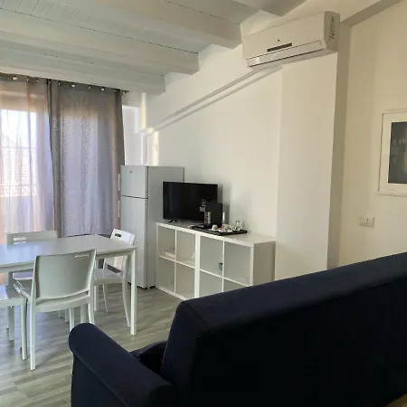 Marina Di Petrolo Hotel apartamentowy *