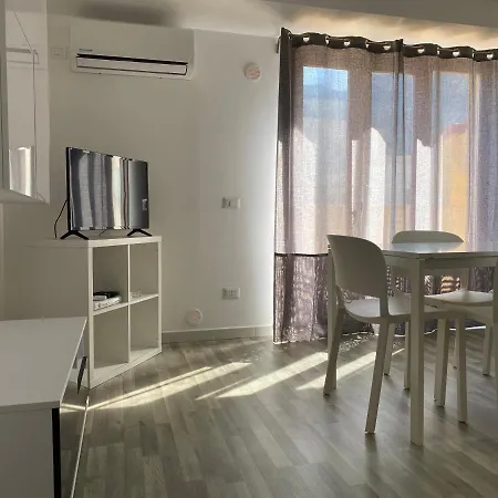 Marina Di Petrolo Hotel apartamentowy