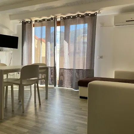 Hotel apartamentowy Marina Di Petrolo