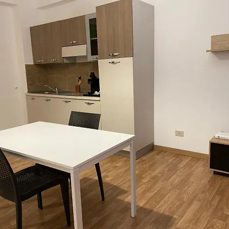 アパートホテル Marina Di Petrolo 4*