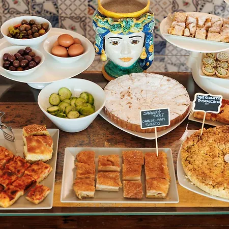 アパートホテル Marina Di Petrolo 4*